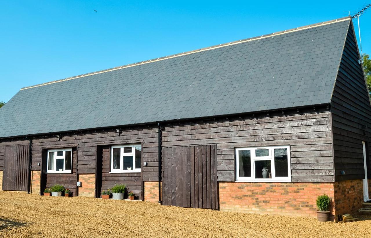 Buttercup Cottage At The Old Tractor Barn แบร็คลีย์ ภายนอก รูปภาพ
